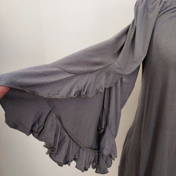 Camille & Co Off Shoulder Ruffle Sleeve Top NWT - Picture 7 of 9